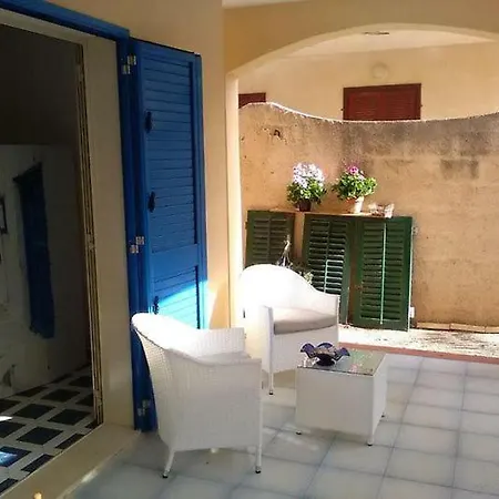 Brezza Di Mare Apartment Punta Secca Exterior photo