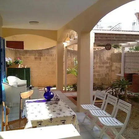 Brezza Di Mare Apartment Punta Secca Exterior photo